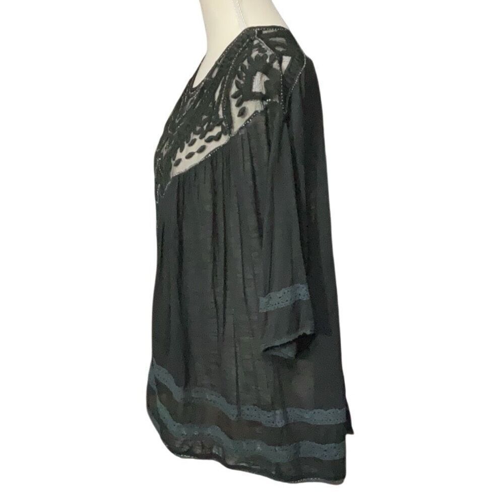 Kimchi Blue Black Open Back Embroidered Beaded Semi  Sheer Top NWT Size Large - Picture 5 of 8